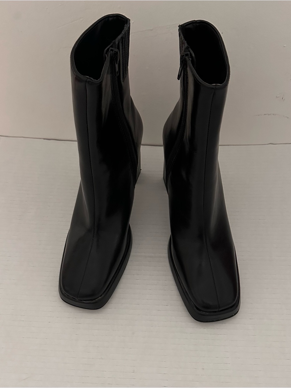 Steve Maden Women’s Black Square-Toe Ankle Boots